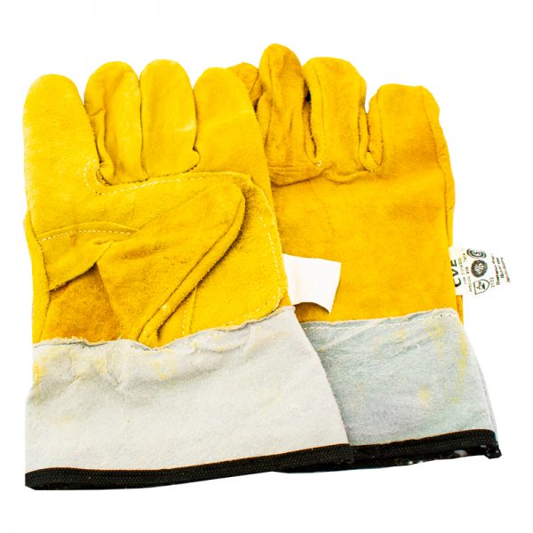 Guantes de soldador cortos.